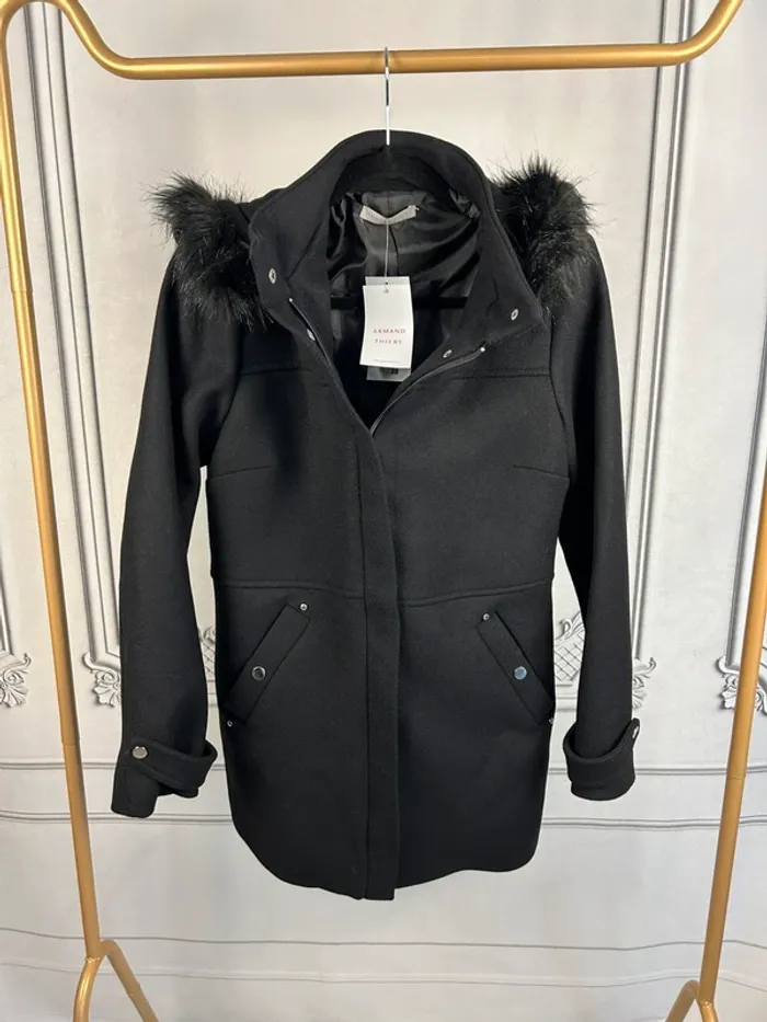 Manteau Noir Armand Thiery T.1 / S Neuf