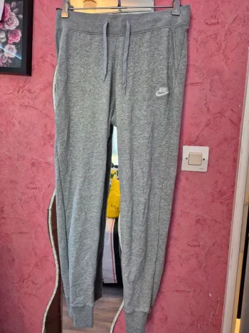Pantalon survêtement Nike gris