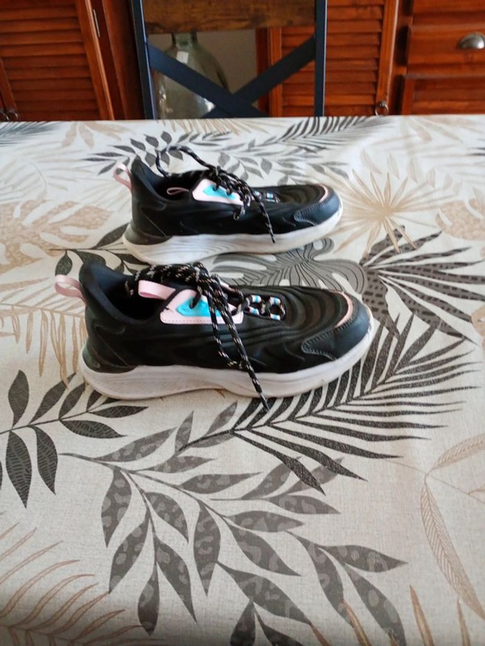 Basket noires roses bleues filles Liberto 35 - photo numéro 4