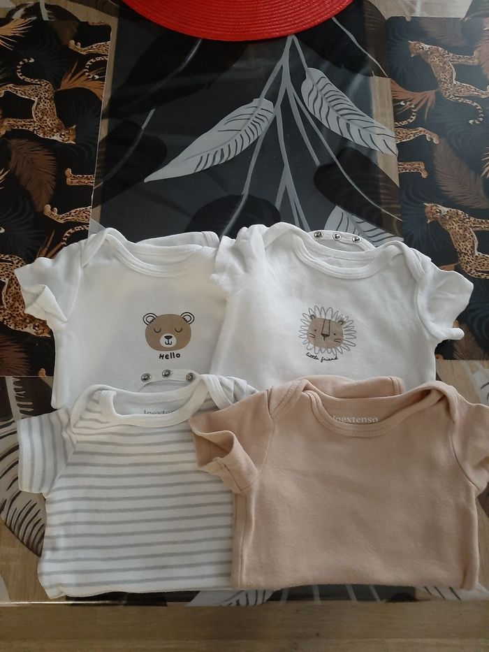 4 body courte manche garçon 6 mois