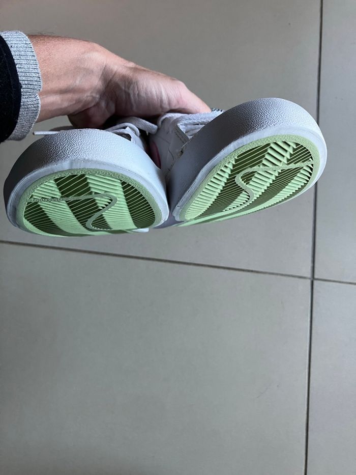 Basket Nike femme pointure 38 - photo numéro 6