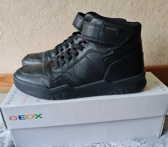 baskets montantes noires GEOX neuves pointure 38 - photo numéro 3