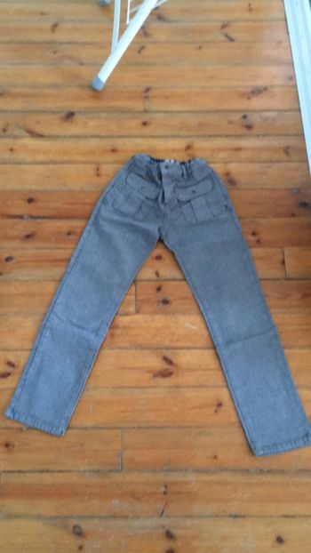 Pantalon avec de poches sur le devant chino