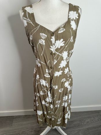 Robe à fleurs beige et blanche Damart T48 4XL