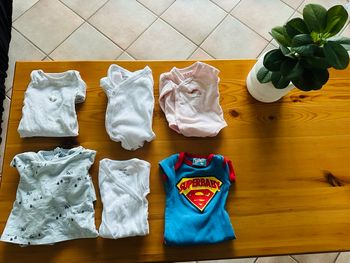 Lot de 6 bodies multiples marques 