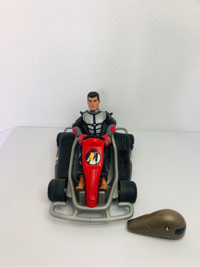 Figurine action man et kart - photo numéro 5