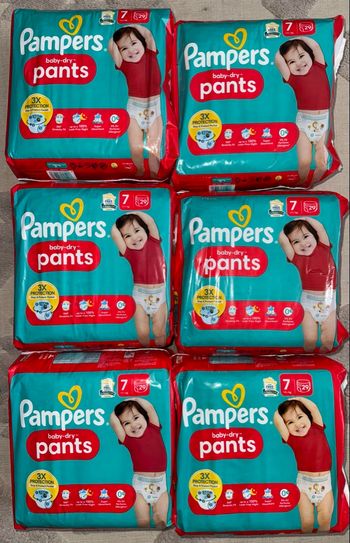 6 paquets de couches Pampers taille 7