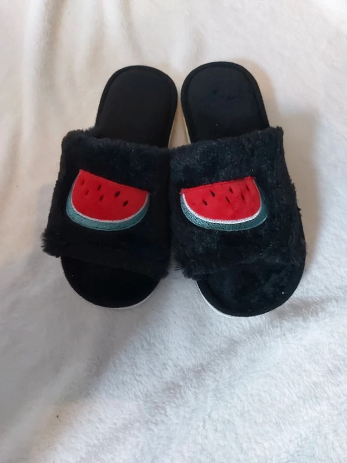 Pantoufle femme Neuve - photo numéro 2