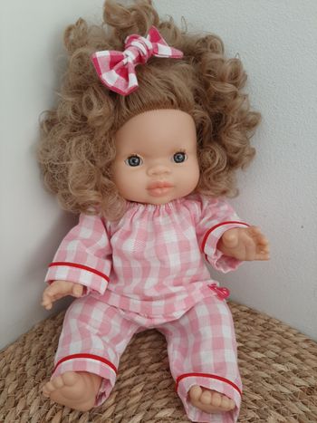 vetements pour poupée