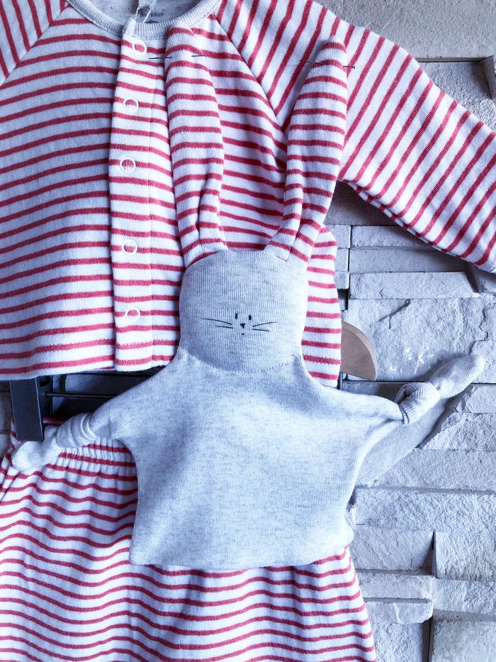 PETIT BATEAU - NEW - ENSEMBLE 3P BÉBÉ STYLE MARIN - VESTE, PANTALON & DOUDOU 3M - photo numéro 10