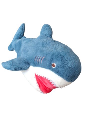 Énorme peluche requin ultra douce qui ne demande qu'à être adoptée
