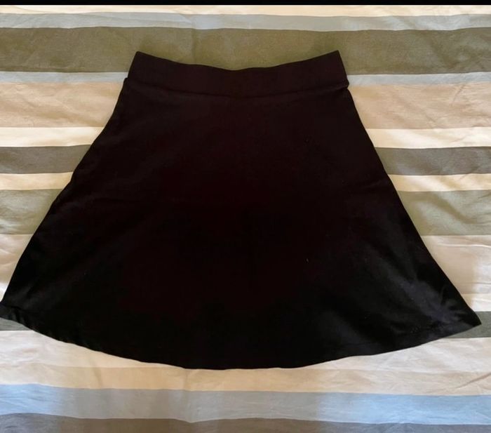 Jupe patineuse noire H&M taille XS