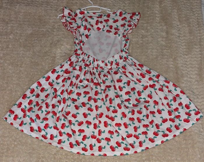 Robe de chez Retrochic boutique, modèle Adèle, en 5 ans - photo numéro 4