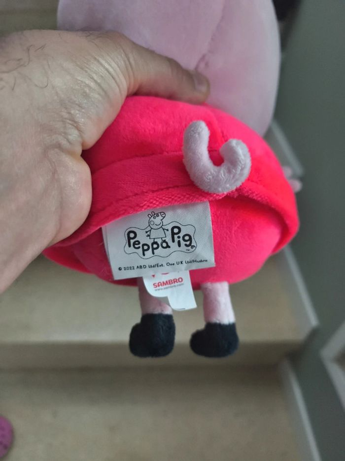 Peluche Peppa Pig 31 cm - photo numéro 3