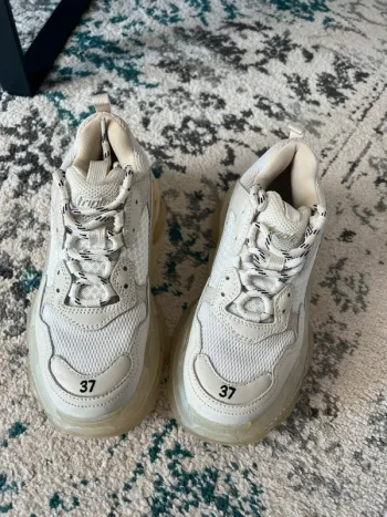 Balenciaga Triple S