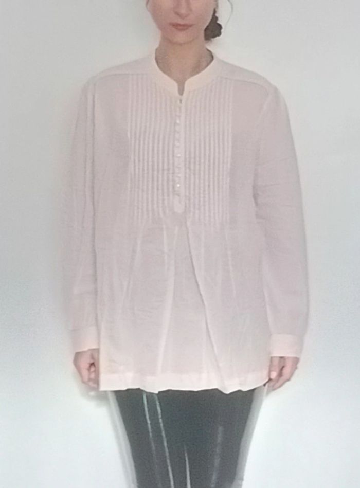 Chemisier brodé rose pâle taille 42/44