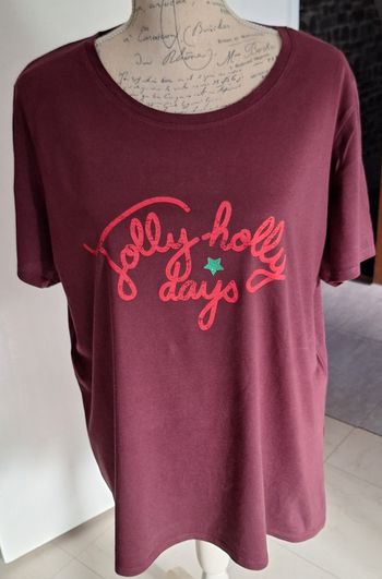 Tee-shirt violet imprimé rouge et étoile brillante pour Noël