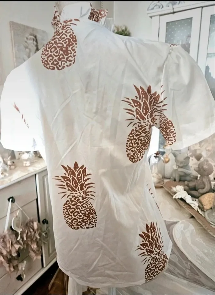 Blouse blanche avec ananas marron Taille M Neuf - photo numéro 3