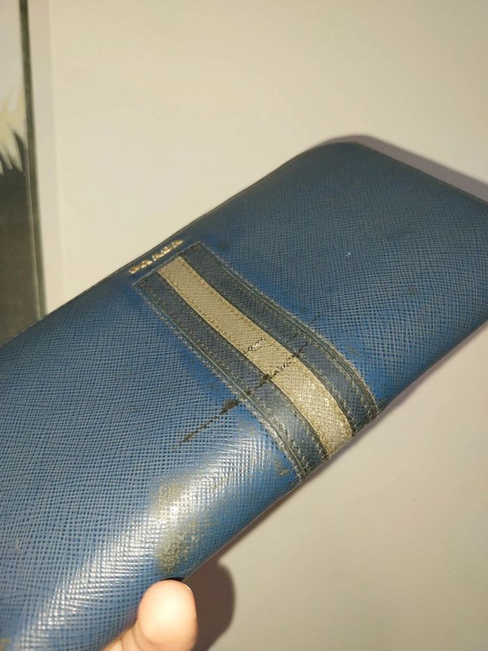 Portefeuille /porte-monnaie Prada bleu marine tâches - photo numéro 4