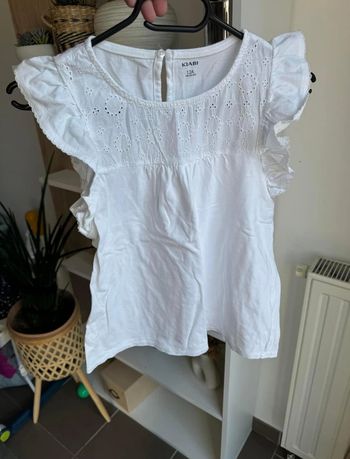 Haut tes shirt blanc broderie
