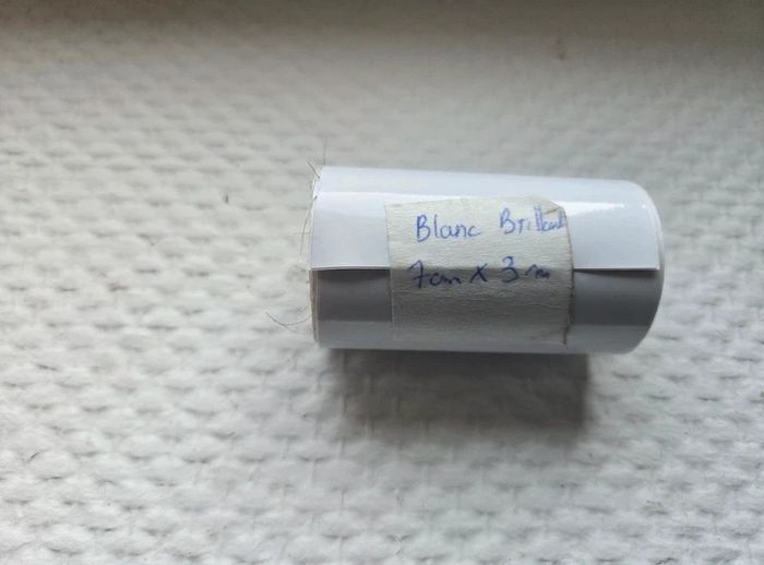 Film adhesif permanent blanc brillant pour machine de découpe