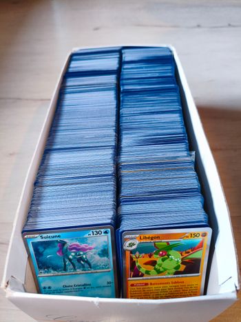 Lot de 100 cartes Pokémon VF en très bon état 