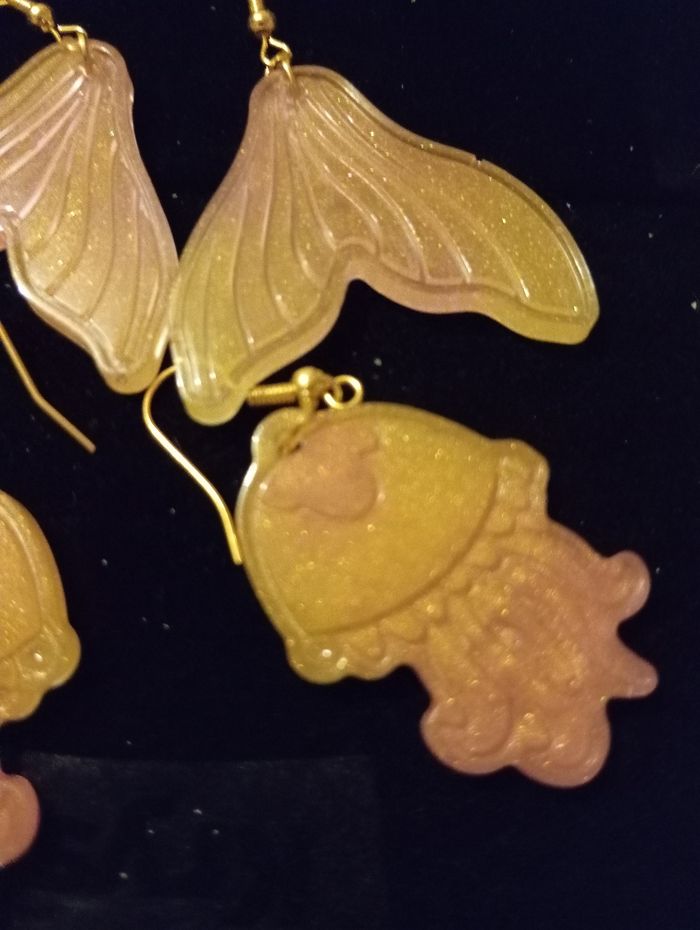 Lot de boucles d'oreilles en résine - photo numéro 3