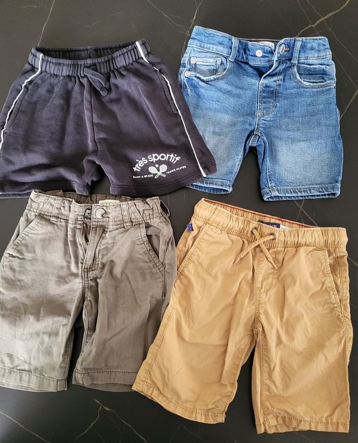 Lot 4 shorts 4ans Zara