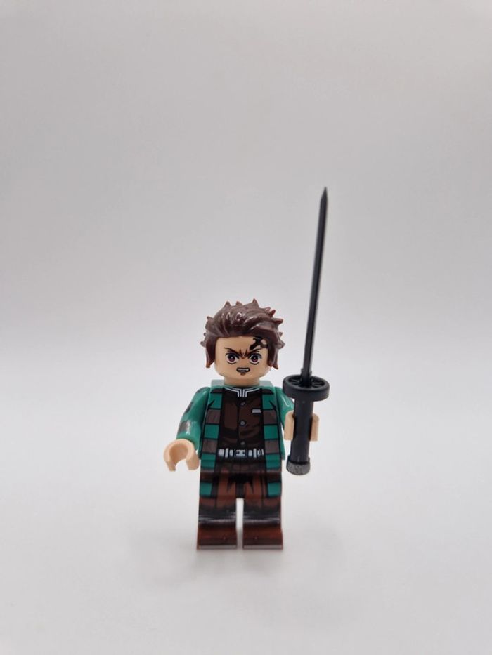 Figurine type lego Tanjiro Démon Slayer