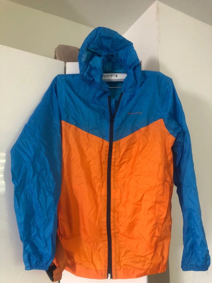 Coupe vent /Veste de pluie imperméable sac banane  Taille 12 ans