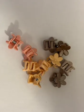 Petite barrette à cheveux 68