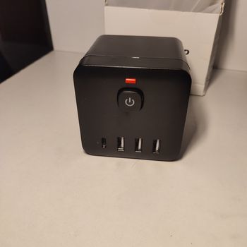 Multiprise cube usb neuf