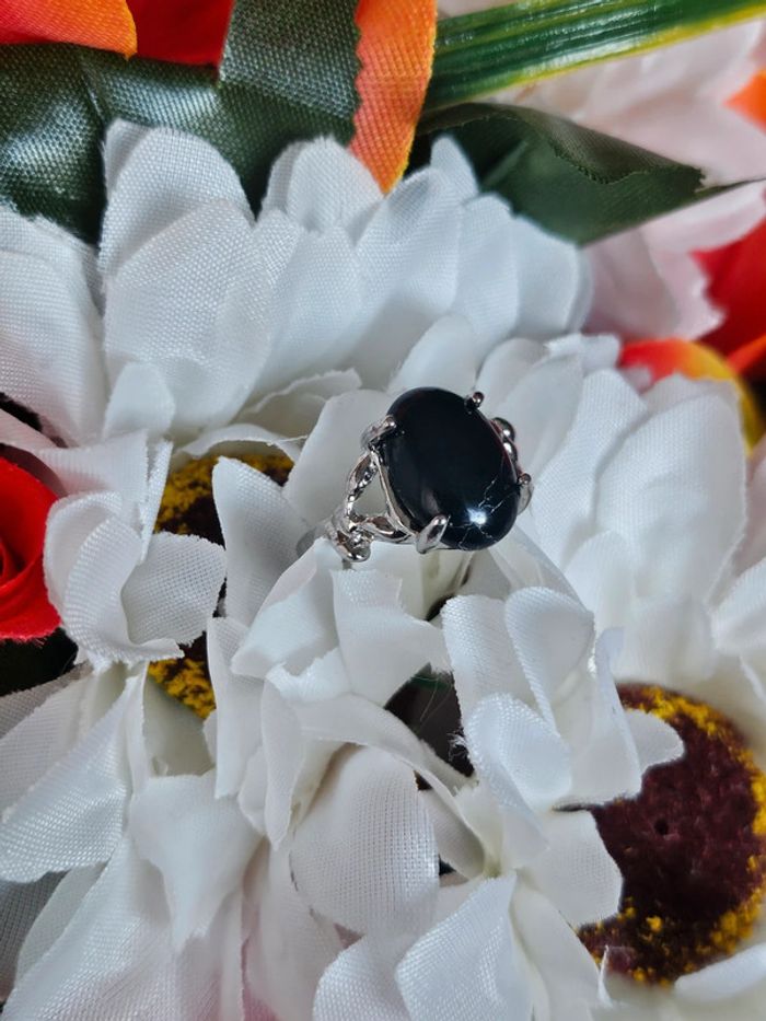 Bague avec sa pierre turquoise noire synthetisee - photo numéro 3