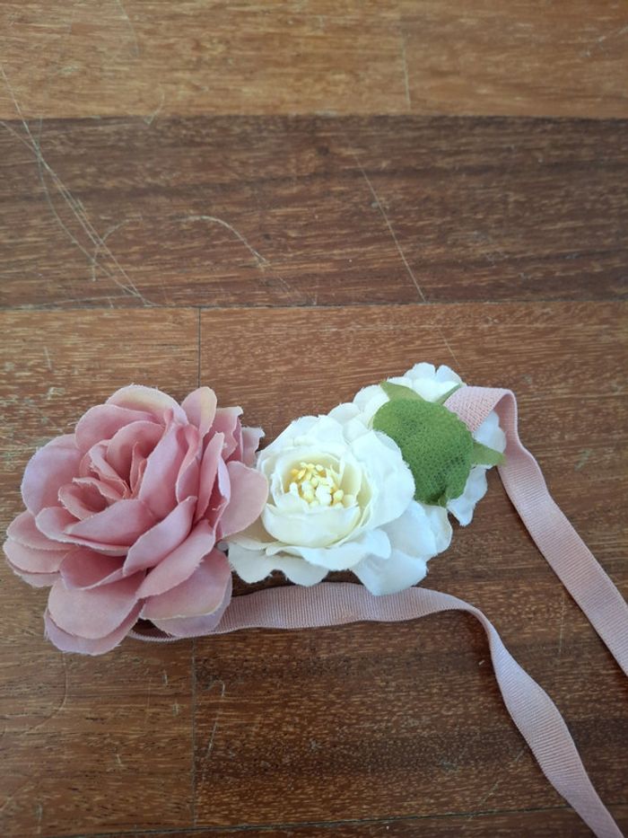 Lot de 3 accessoires pour les cheveux, 1 barrette avec 1 fleur rouge, 1 lot de 3 chouchou - photo numéro 5