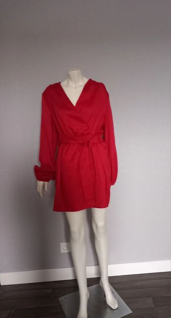 Belle robe chic neuve XXL. Couleur bordeaux.