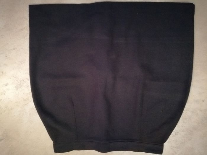 Jupe droite noire Taille 38 - photo numéro 2