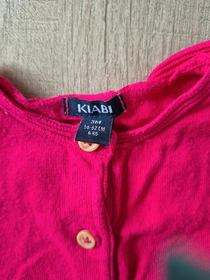 Gilet fushia 3 mois - photo numéro 2