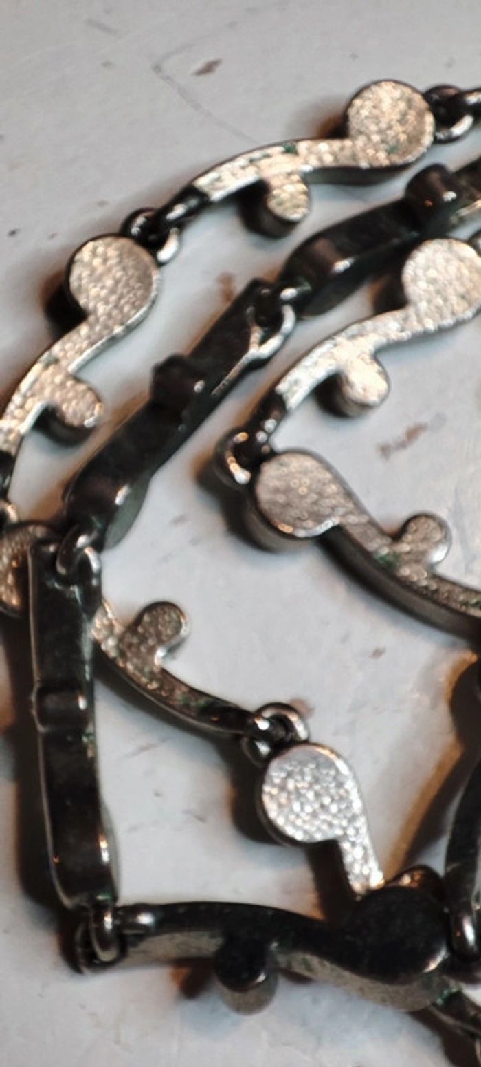 Collier métallique et strass - photo numéro 11