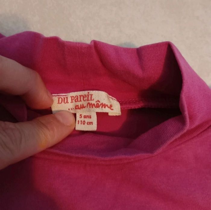 Joli t-shirt Col roulé 5 ans du pareil au même - photo numéro 3