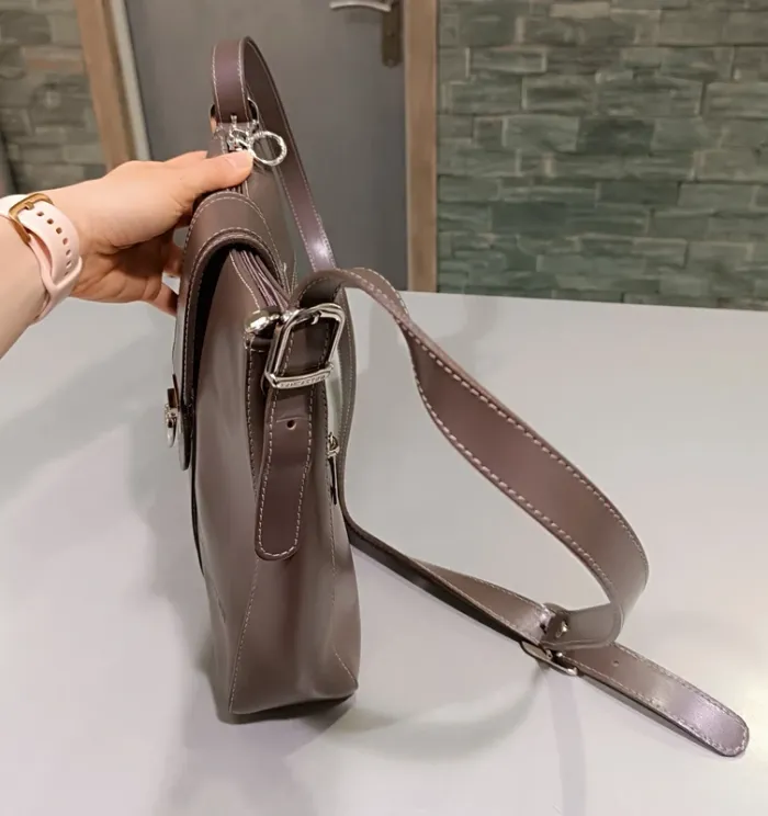 Sac besace bandoulière Lancaster cuir taupe - photo numéro 14