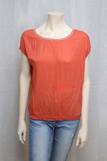 Top ample