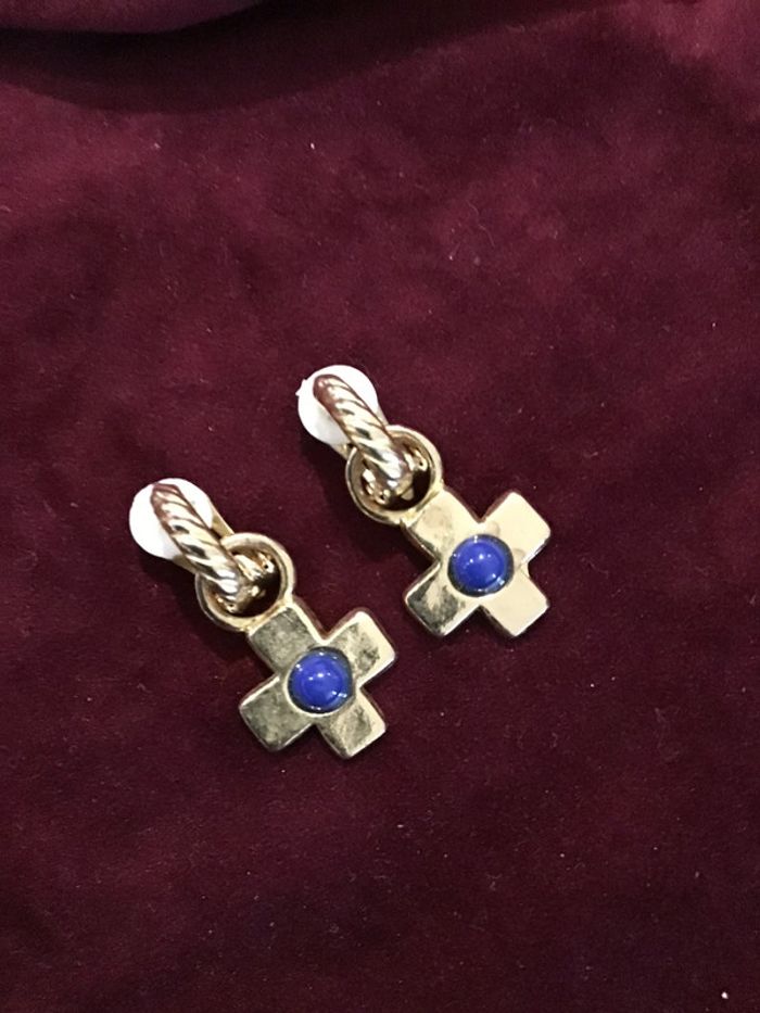 Jolis clips vintage croix monture dorée