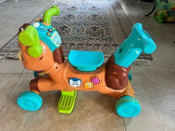 Cheval trotteur vtech