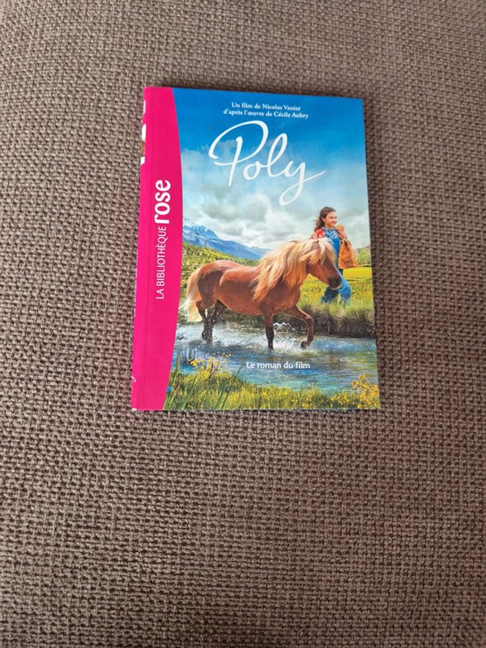 Livre bibliothèque rose Poly