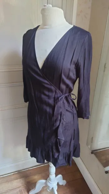 Robe I.Code T34 noire courte portefeuille brodée