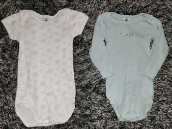 Lot de 2 bodies petit bateau 12 mois