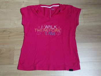 Tee shirt Fuschia décathlon Taille S