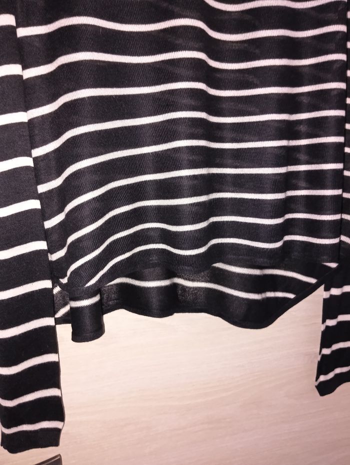 Pull fin asymétrique taille XS - photo numéro 2