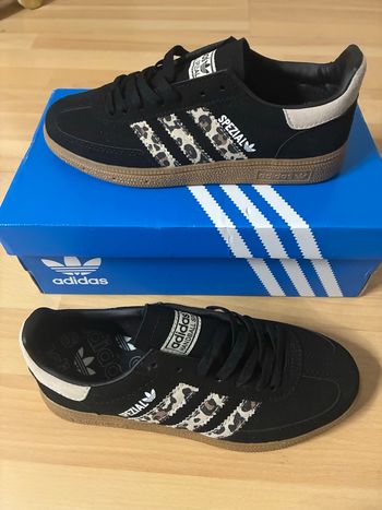 👟 Adidas Spezial noires à détails léopard ✨
