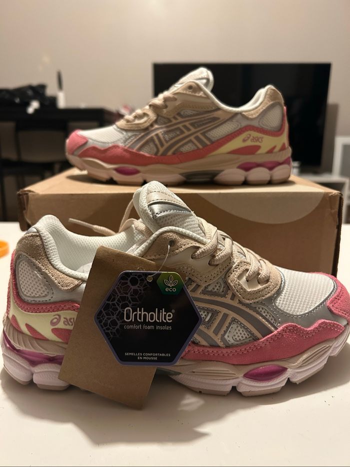 Asics nyc gel rose taille 38 - photo numéro 2